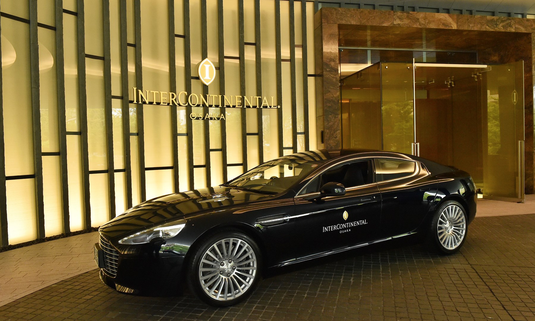 170609astonmartin-intercontinental