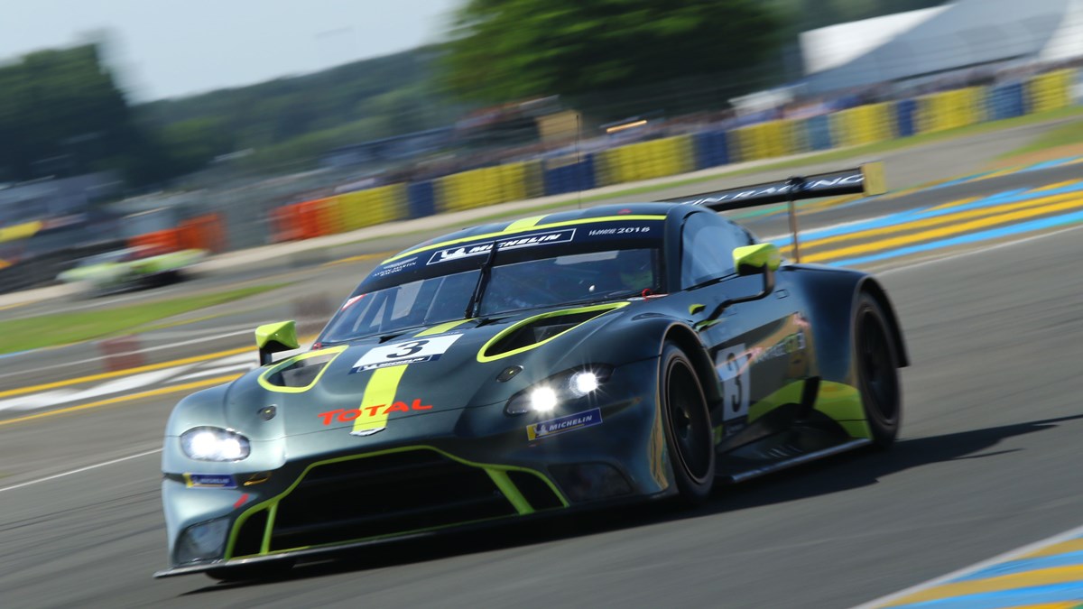 181002_aston_martin_vantage_gt3