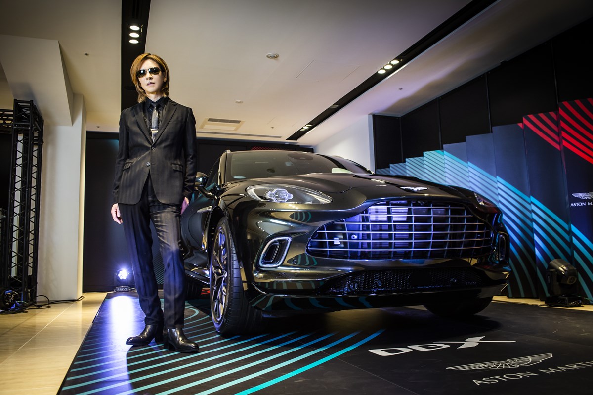 191125_aston_martin_DBX_meets_YOSHIKI