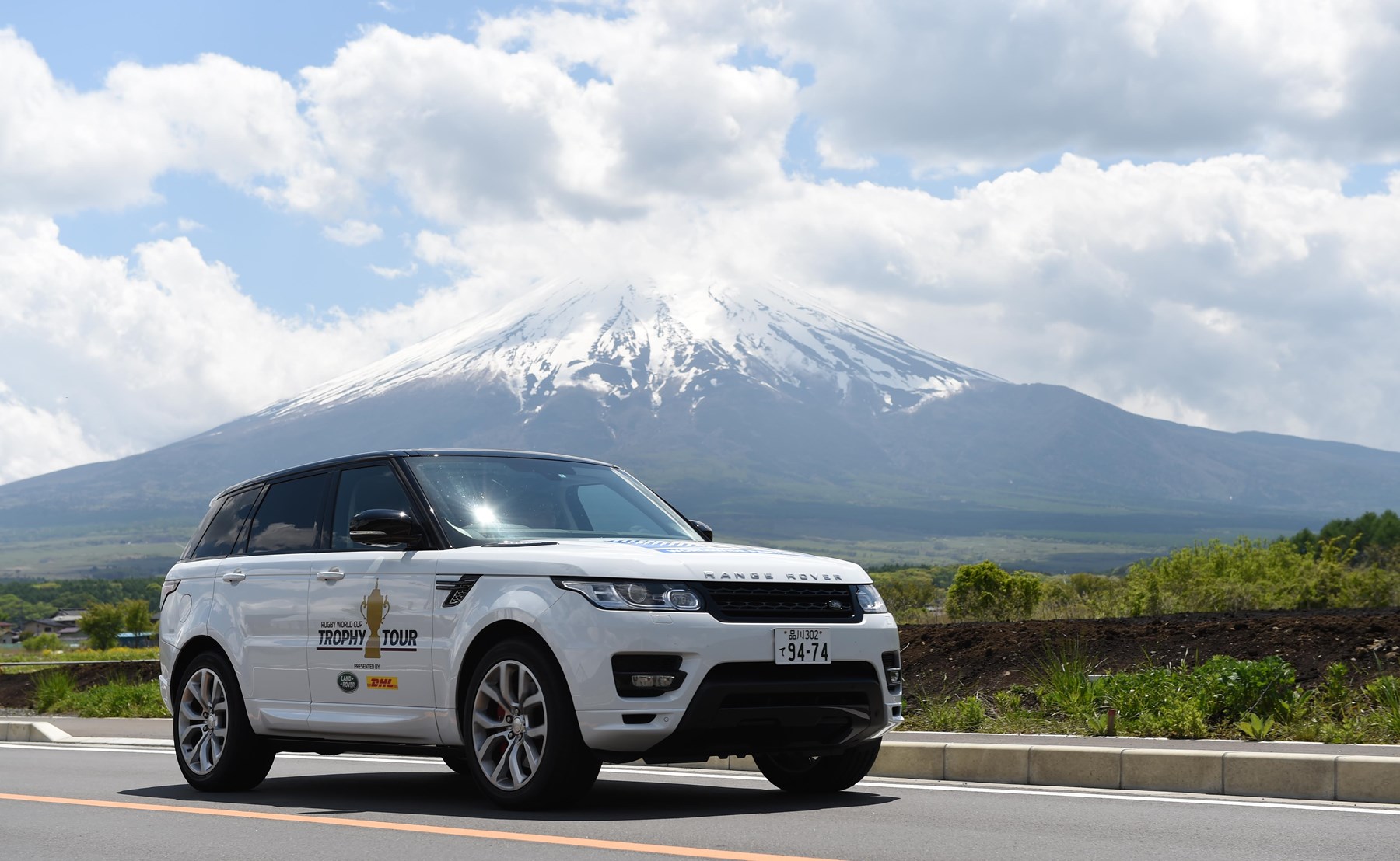 170508Land_Rover_RENEWS-WORLDWIDE-PARTNERSHIP-RUGBY-WORLD-CUP-2019