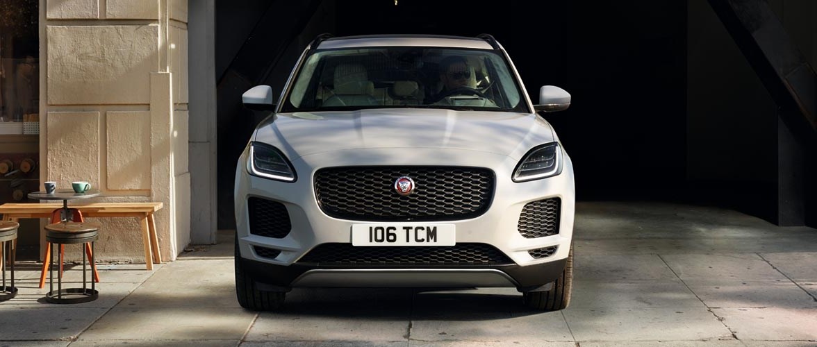 190227_jaguar_e-pace_CONNECTED