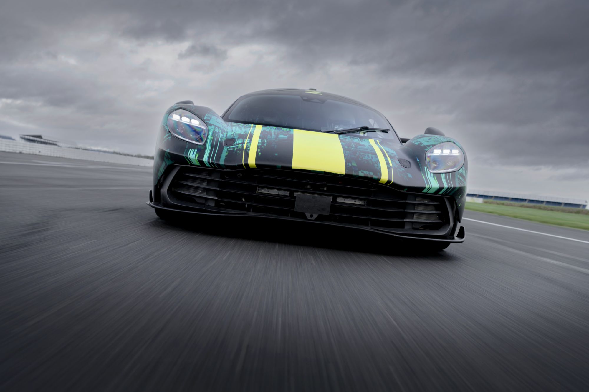 Aston Martin Valhalla_03