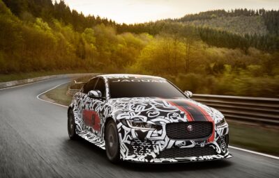 ジャガー「XE SV PROJECT 8」プロトタイプの画像と動画を公開