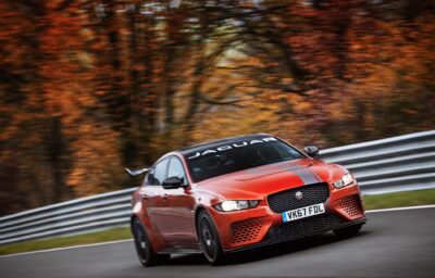 ジャガーのスポーツ・サルーン「XE SV PROJECT 8」 ニュルブルクリンクで世界最速記録樹立