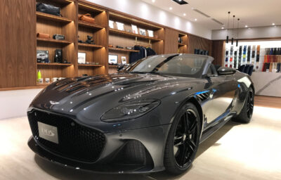 アストンマーティン、DBS Superleggera Volante 神戸初上陸